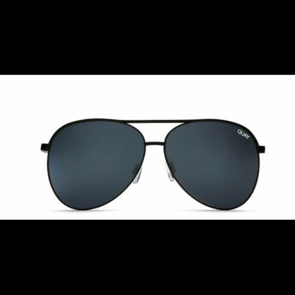 NWT Quay Vivienne Black Sunglasses